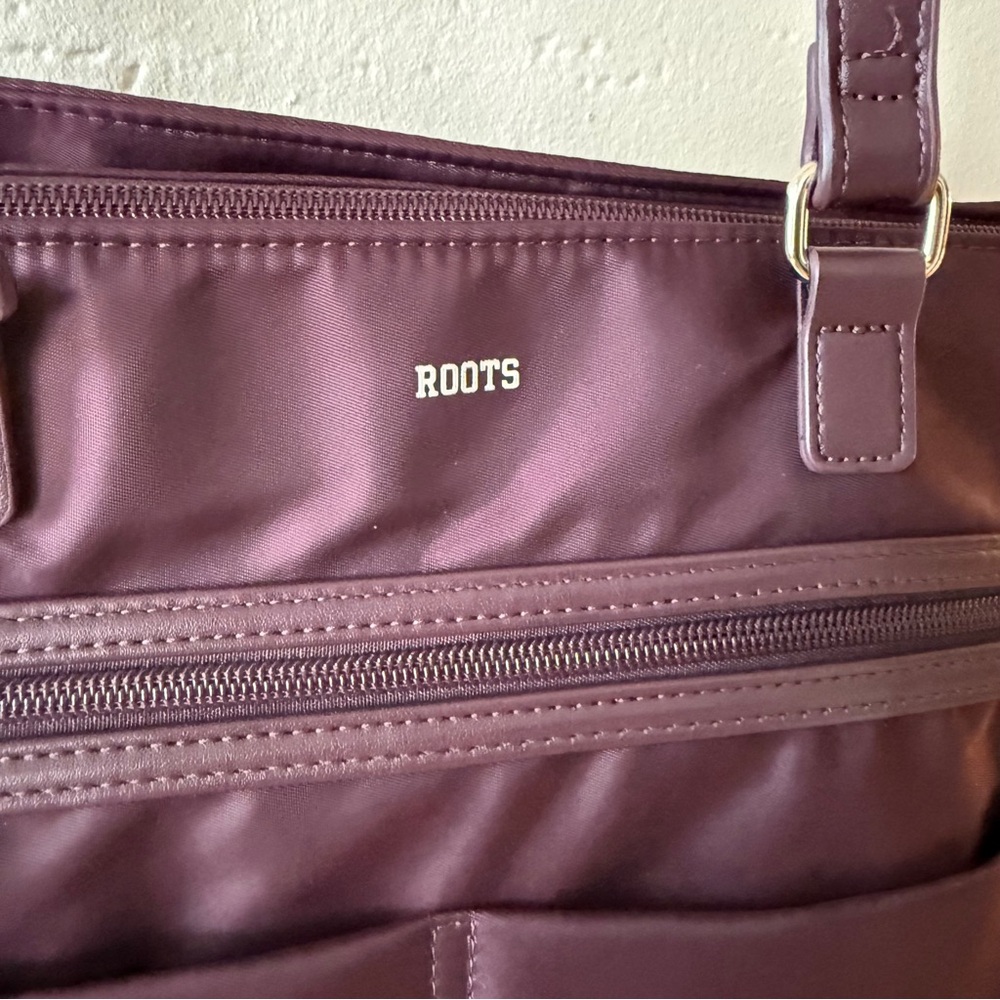 Roots | Purple Nylon Tote Bag | Everyday Carry-All Travel Shoulder Tote Bag - Picture 3 of 13
